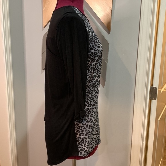 Animal print Vince Camuto Blouse - Picture 4 of 7
